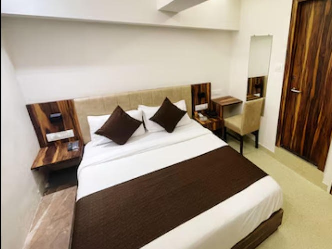 Hotel Hilton Suites  Fish Market Area, Navneeth Colony, Andheri (W | Deluxe Room